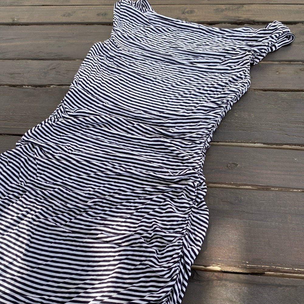Black and white striped ruched dress. Slinky